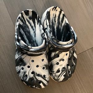 Platform black and white crocs
